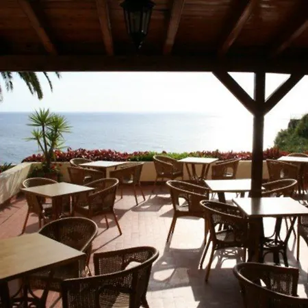 Alpino Atlantico Ayurveda Cure Centre Adults Only كانيكو